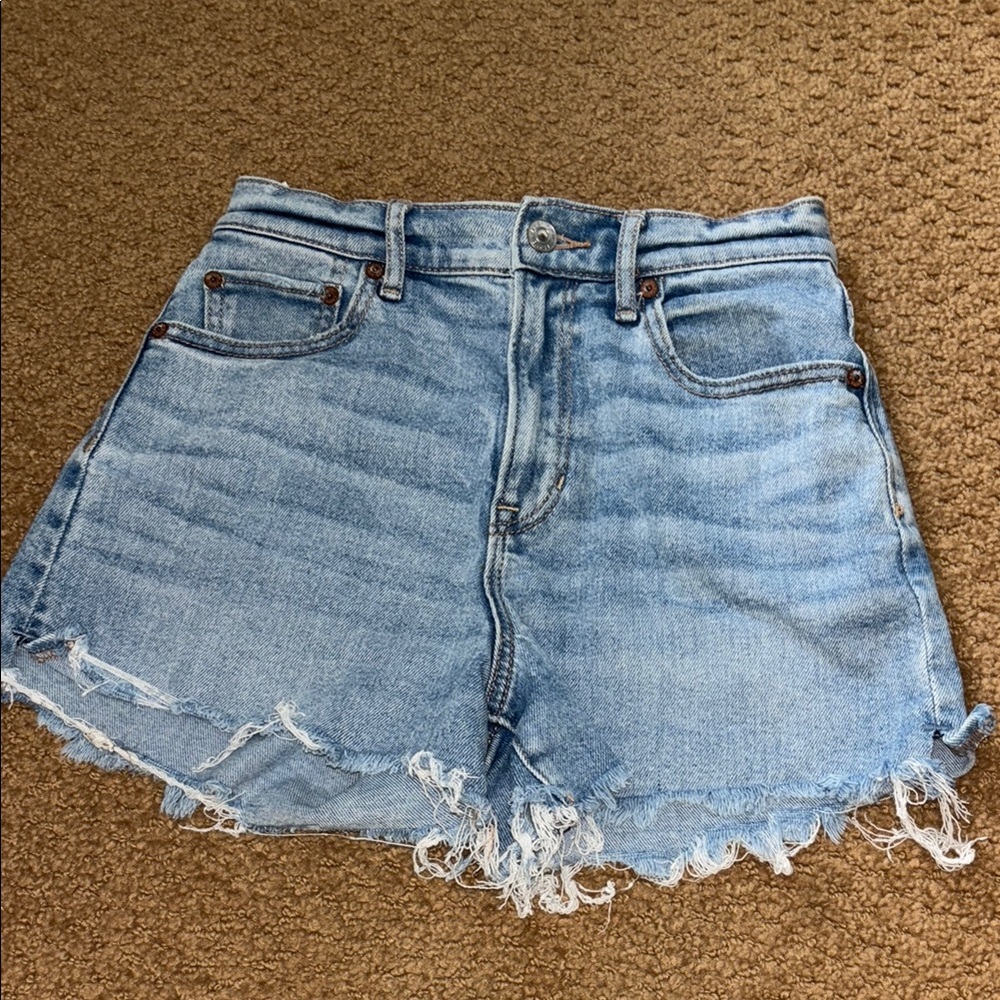 American Eagle Light wash Blue Jean Shorts Distressed Frayed Hem High waisted